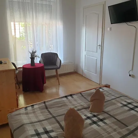 Konukevi Fonix Panzio Eğri